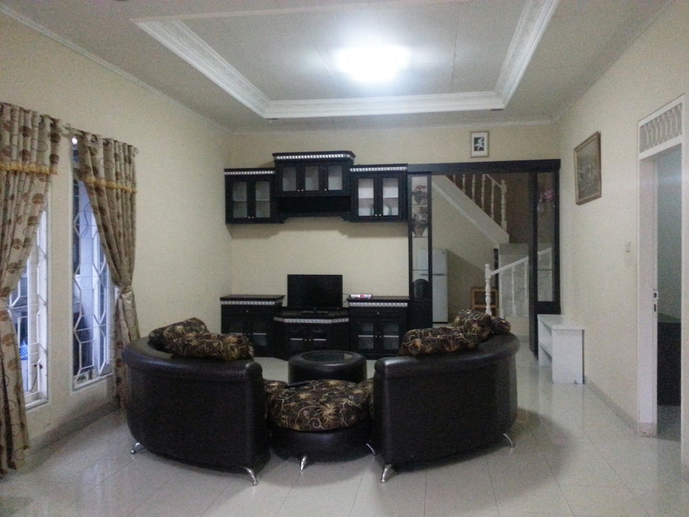 Kota Bunga C Cipanas 2019 Hotel Prices Expediacouk