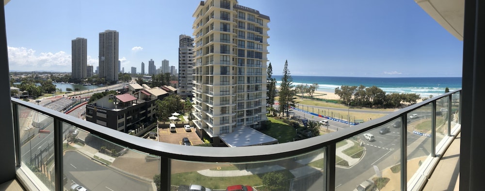 Modern Beachfront Apartment