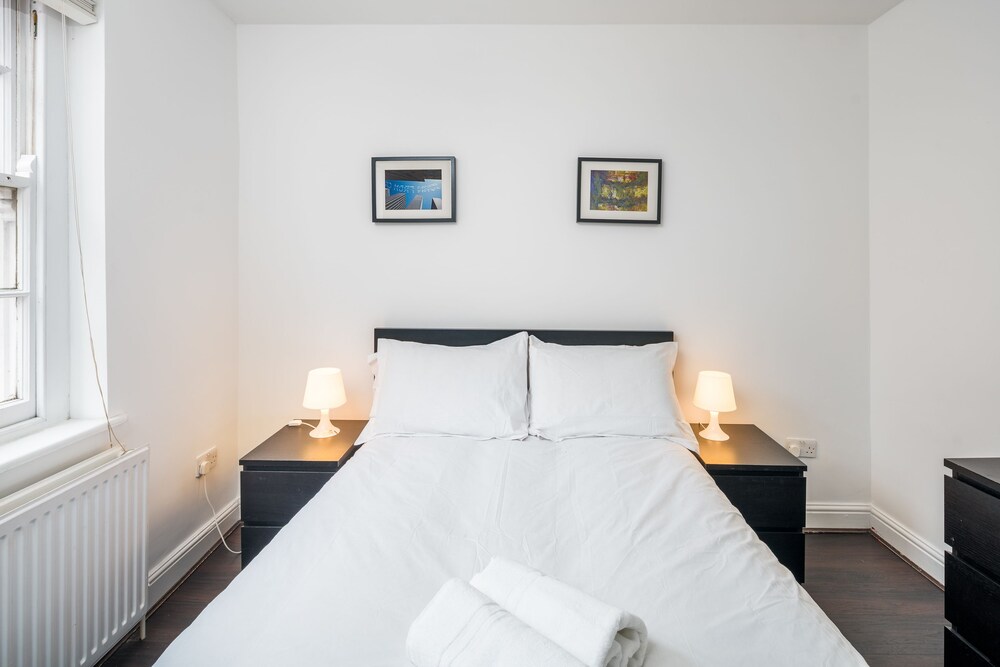 Oyo Home Shoreditch Executive 2 Bedroom London Gbr Best Price