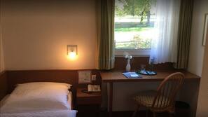 Schreibtisch, kostenloses WLAN