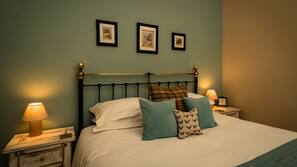 Blackout curtains, WiFi, linens
