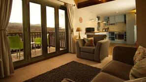 Blackout curtains, WiFi, linens