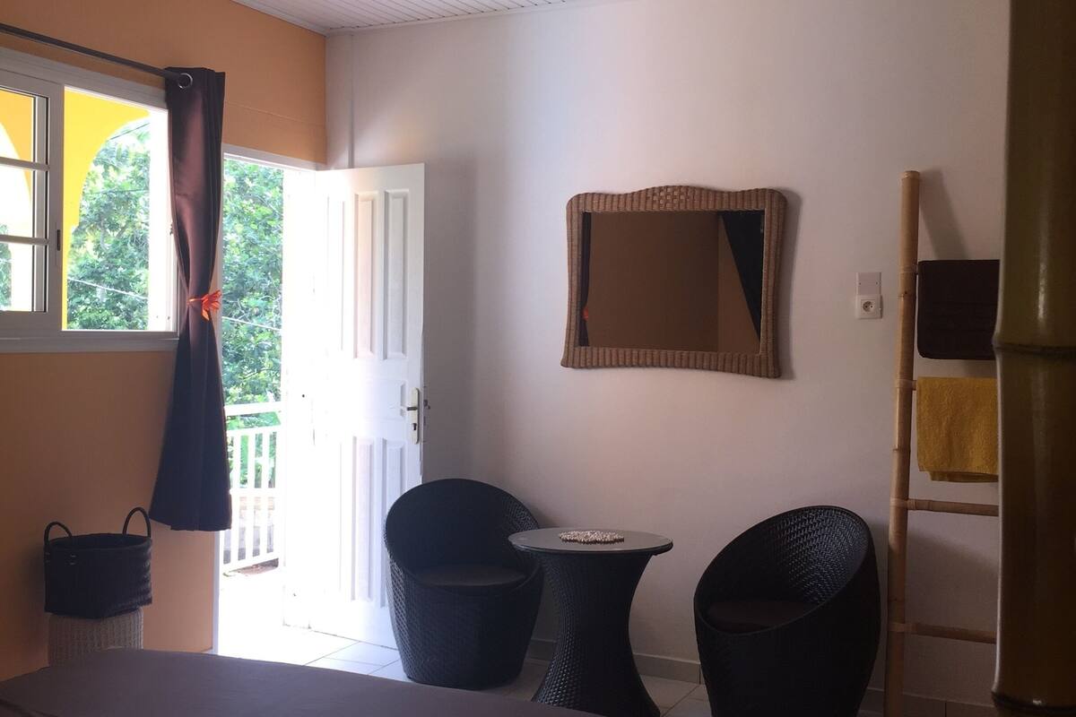 O Fil De L Eau Gite O Bleu Nature Mountain And River At Pointe Noire 2 4 6 Pers Pointe Noire Glp Expedia Fr