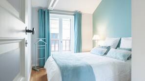 3 chambres, fer et planche à repasser, Wi-Fi, draps fournis