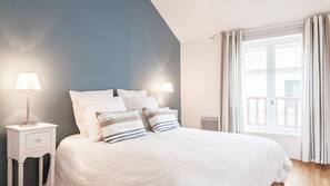 3 chambres, fer et planche à repasser, Wi-Fi, draps fournis