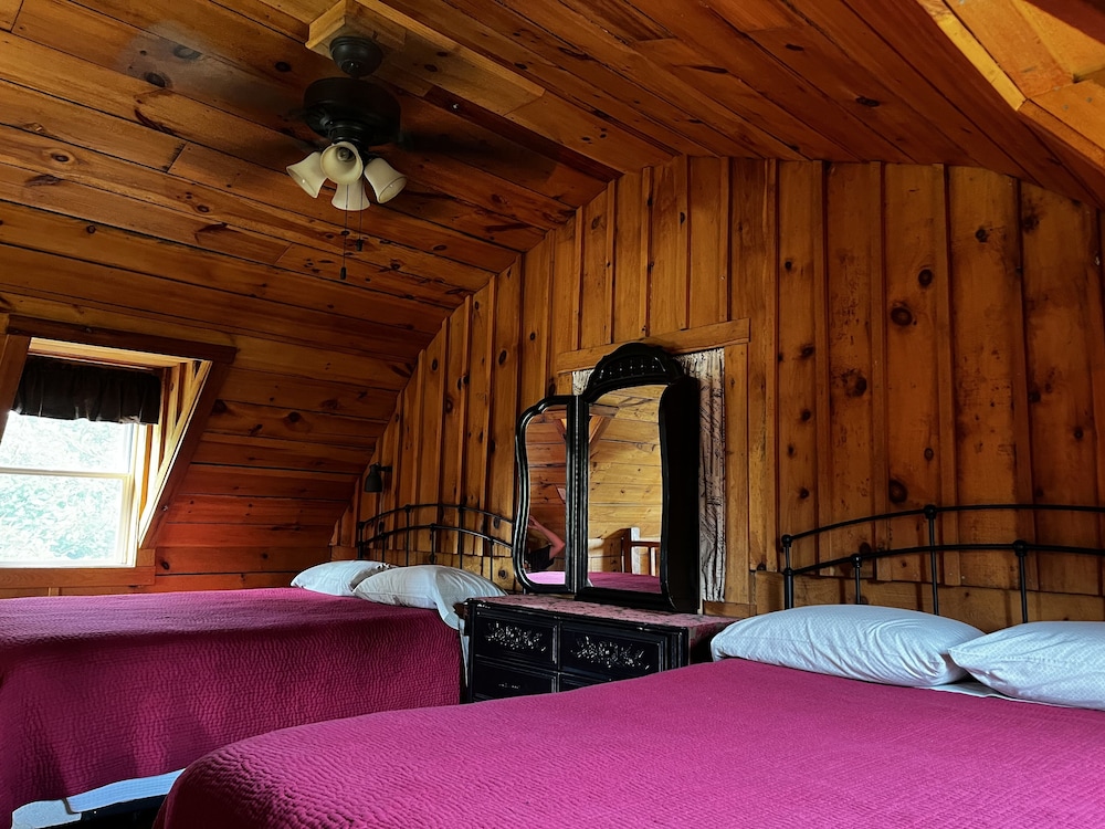 Heritage hideawaySecluded Log Cabin Chatfield Vrbo