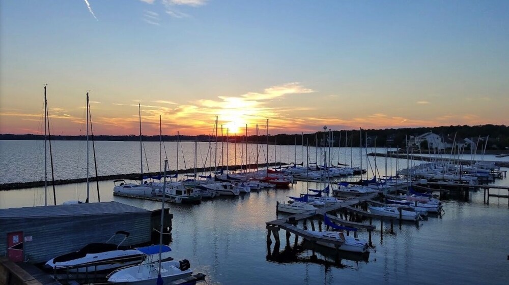 Retreat at the Beautiful Ross Reservoir in Flowood Best Rates