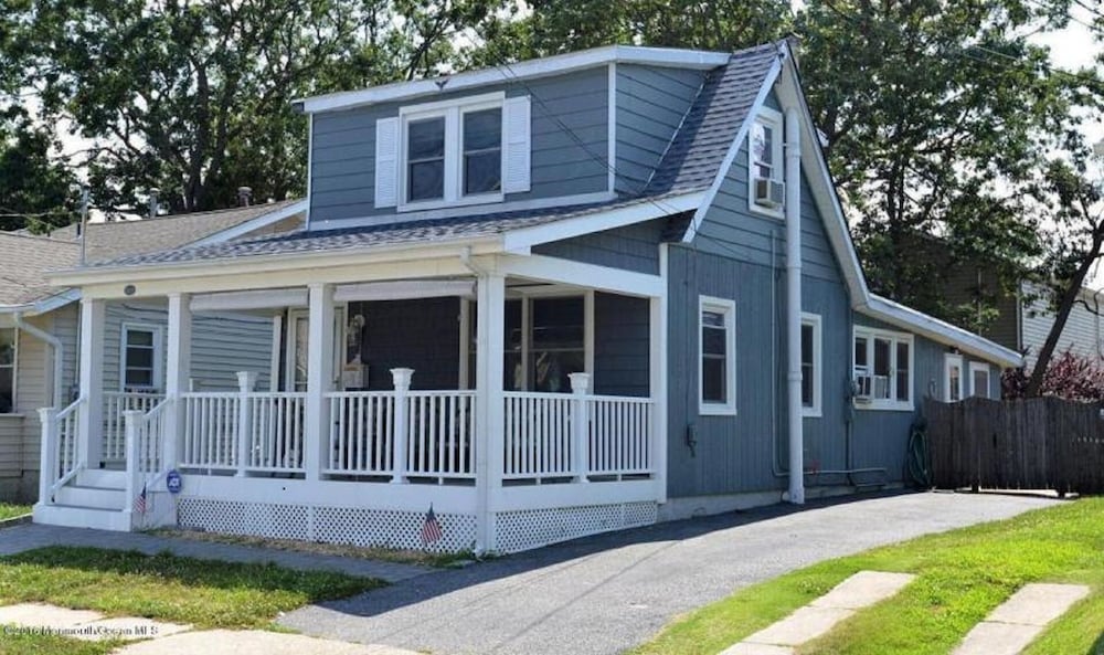 Belmar Bungalow Booking for Summer 2024! Walking distance to beach, Pet