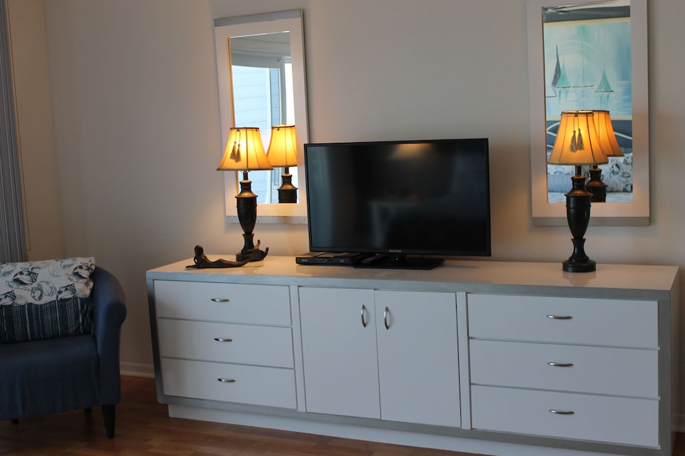 Savannah House Gulf Front, 2 Bd, 2 1/2 Bath Townhouse with Fantastic