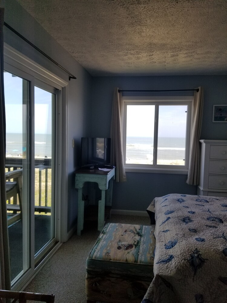  OCEANFRONT END UNIT "The Beach Place"