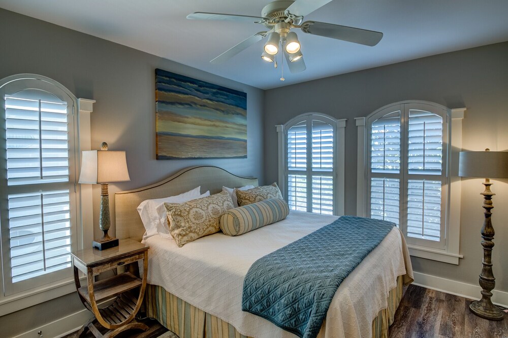 Image showcasing Private Beach Access Gulf-View Penthouse 3BR/3BA Near Seaside ...