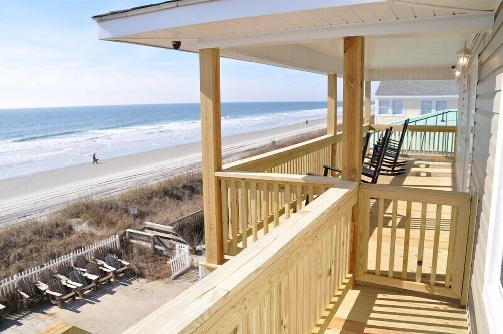 Oceanfront Pet Friendly House-cherry Grove, North Myrtle Beach, Myrtle