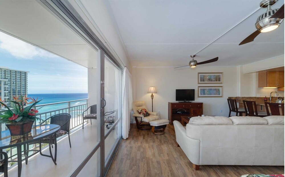 Ilikai 2040 Ocean / Lagoon Views King Bed Queen Sofa Bed Honolulu Vrbo