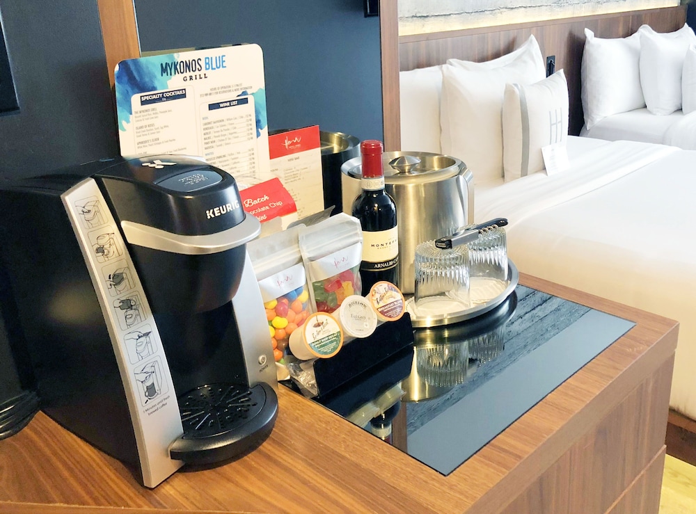 Photo - Henri on 24 Hotel Chelsea, Sonder by Marriott Bonvoy