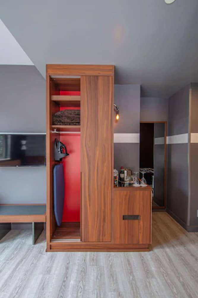 Photo - Henri on 24 Hotel Chelsea, Sonder by Marriott Bonvoy