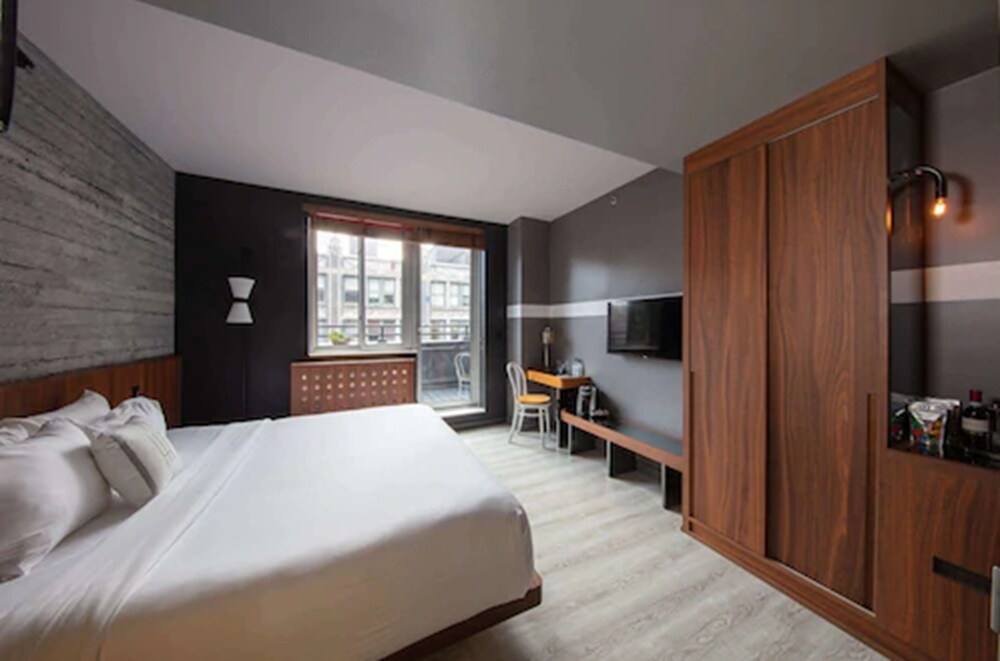 Photo - Henri on 24 Hotel Chelsea, Sonder by Marriott Bonvoy