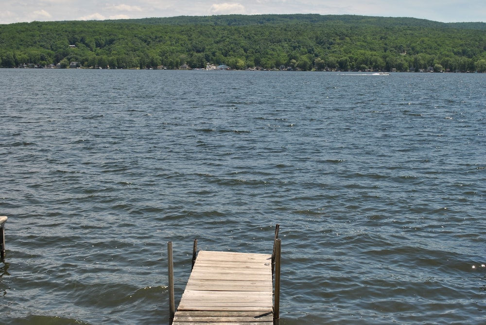 Honeoye Lake Waterfront Cottage Rental, Fingerlakes Region Of NY in