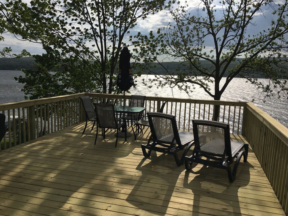 Honeoye Lake Waterfront Cottage Rental, Fingerlakes Region Of NY in