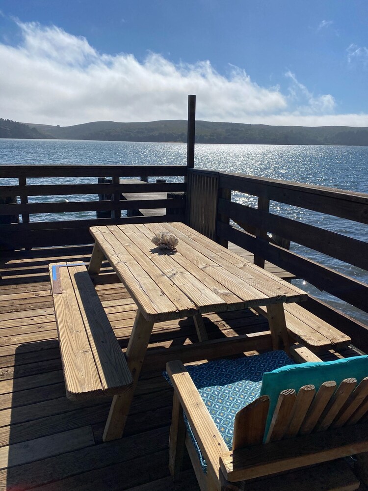 SPECTACULAR VACATION HOME OVER Tomales Bay -- Perfect for Family and Friends!