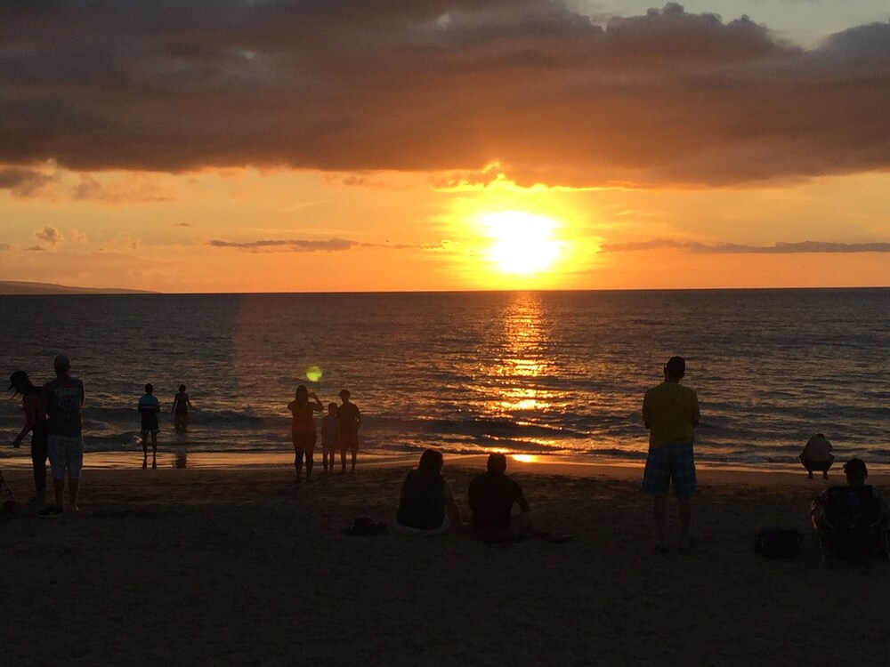 Charming Island Maui Condo Across from Stunning White Sand Beach - W35405649-2