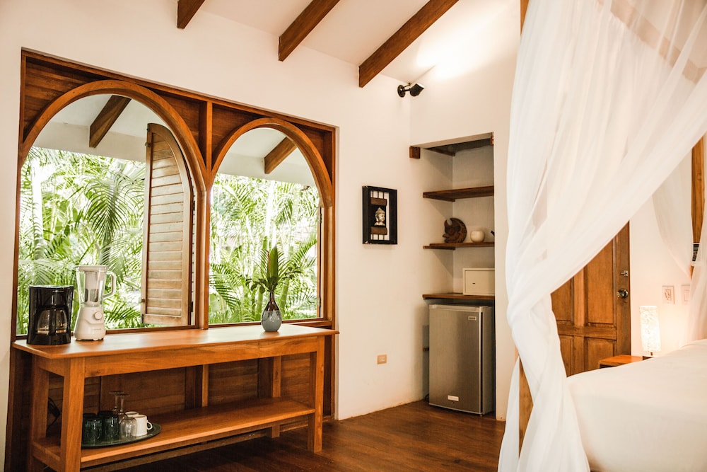 Villas Almendros Charming Beachfront Bungalows Villa Sur Santa