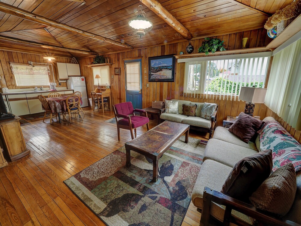Cabin In The Village Of Downtown Suttons Bay Michigan Affordable