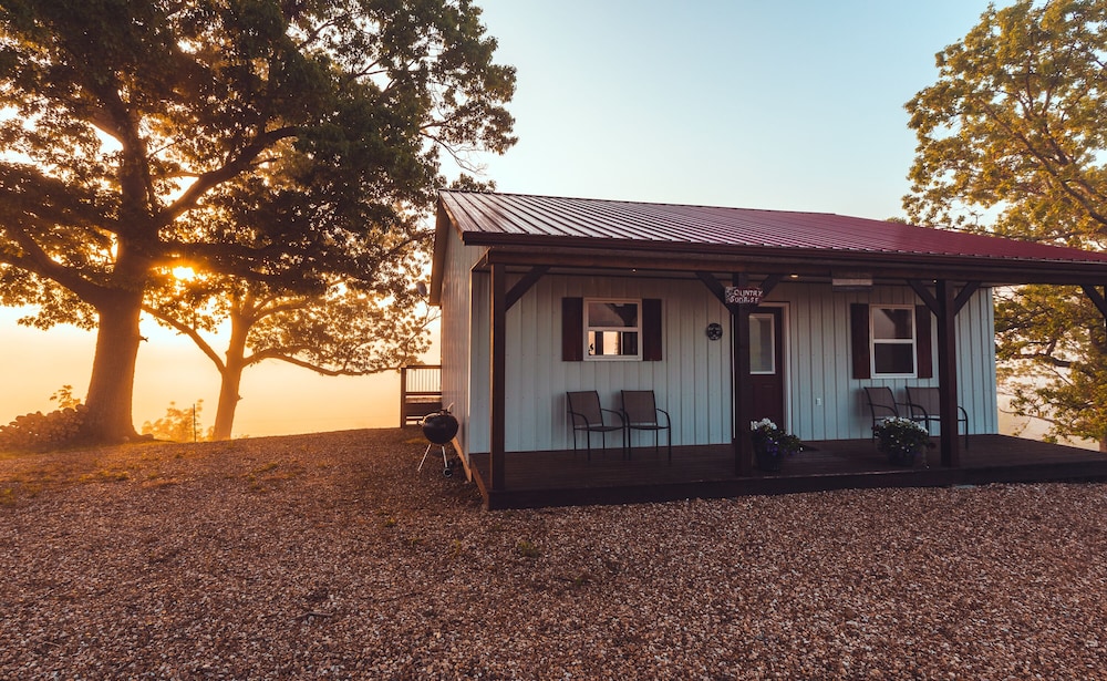 Sunrise Cabin Has Breath Taking Sunrises And Relaxing Sunsets In