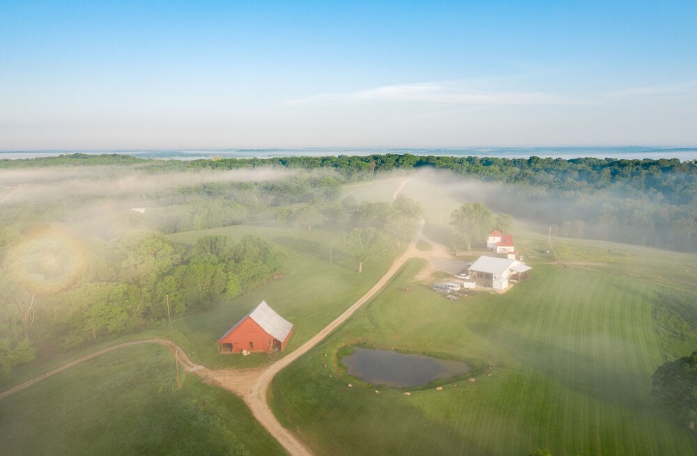 Sunrise Cabin Has Breath Taking Sunrises And Relaxing Sunsets In