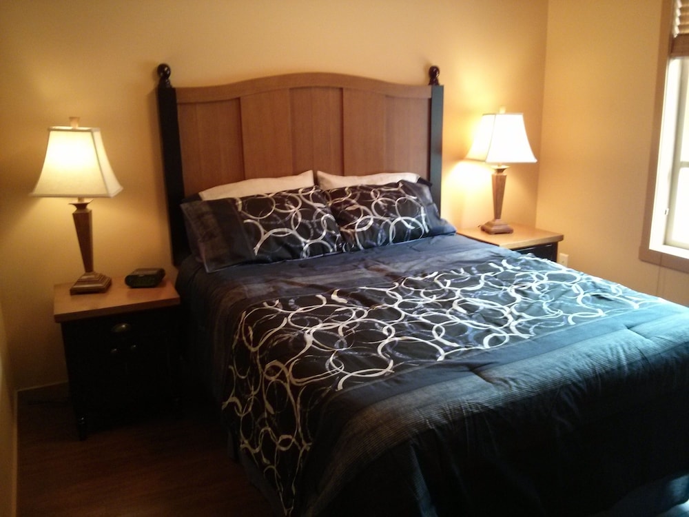 Luxury Kelowna/Lake Okanagan Cottage for Rent Fintry Vrbo