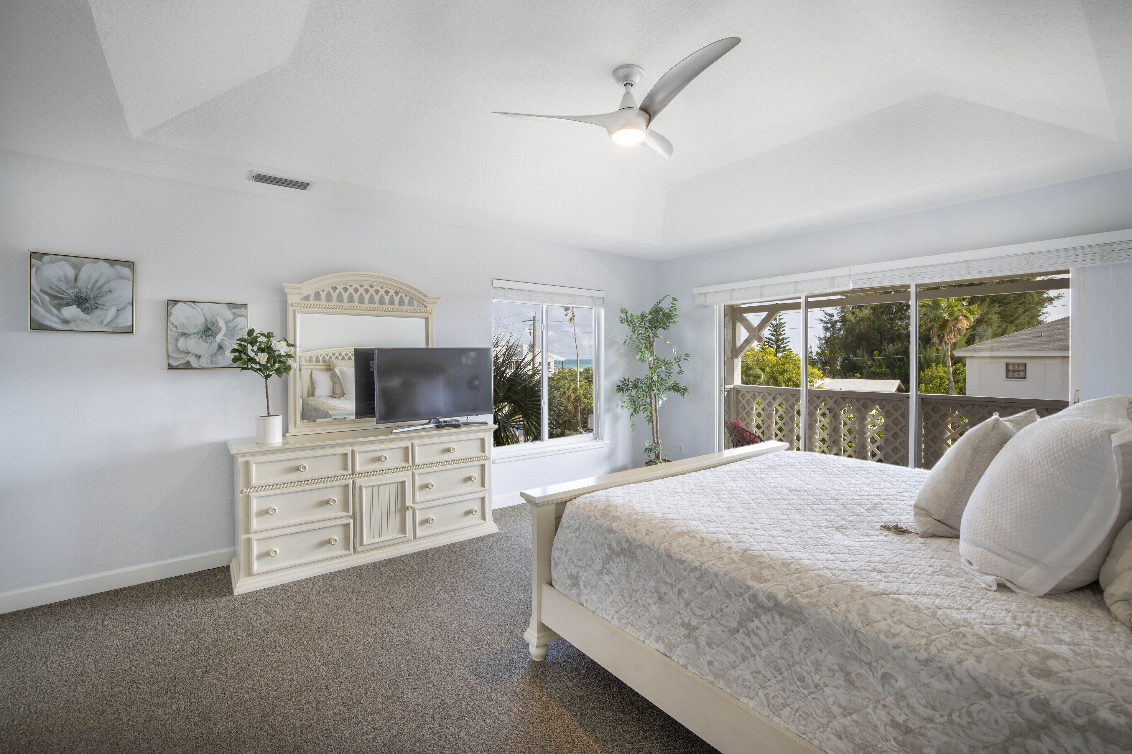 Featured image of post Luxury Beach House Bedroom