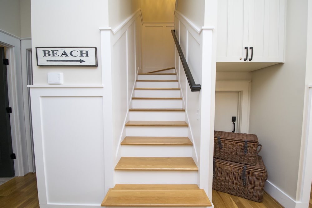 Fun & Games in Summers Edge2 PoolsS. of 30APrivate Beach AccessPet