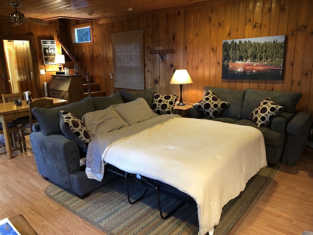 Cozy Mountain Cabin with Lake Views, Hot Tub, and PetFriendly Perks