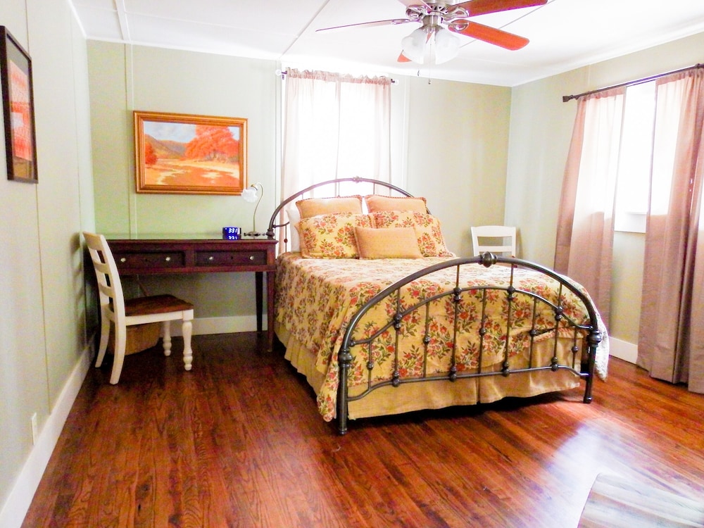 Bright And Comfy Home In The Eclectic, Antique Methodist Encampment Neighborhood Kerrville Vrbo