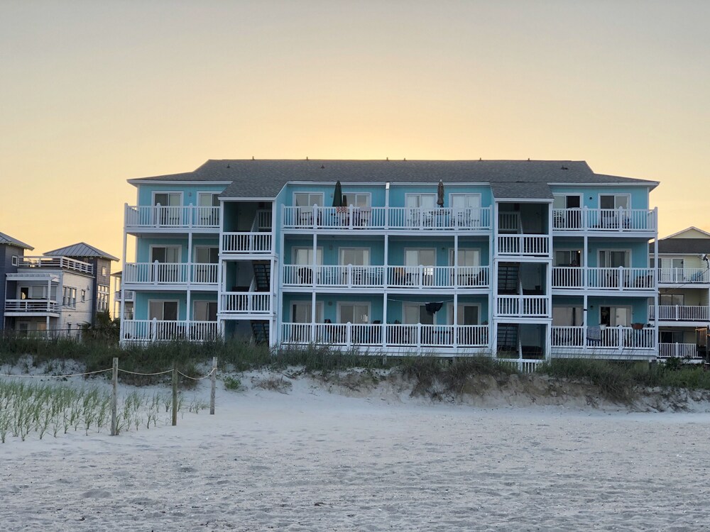 Four Winds, Carolina Beach Oceanfront Condo, North End