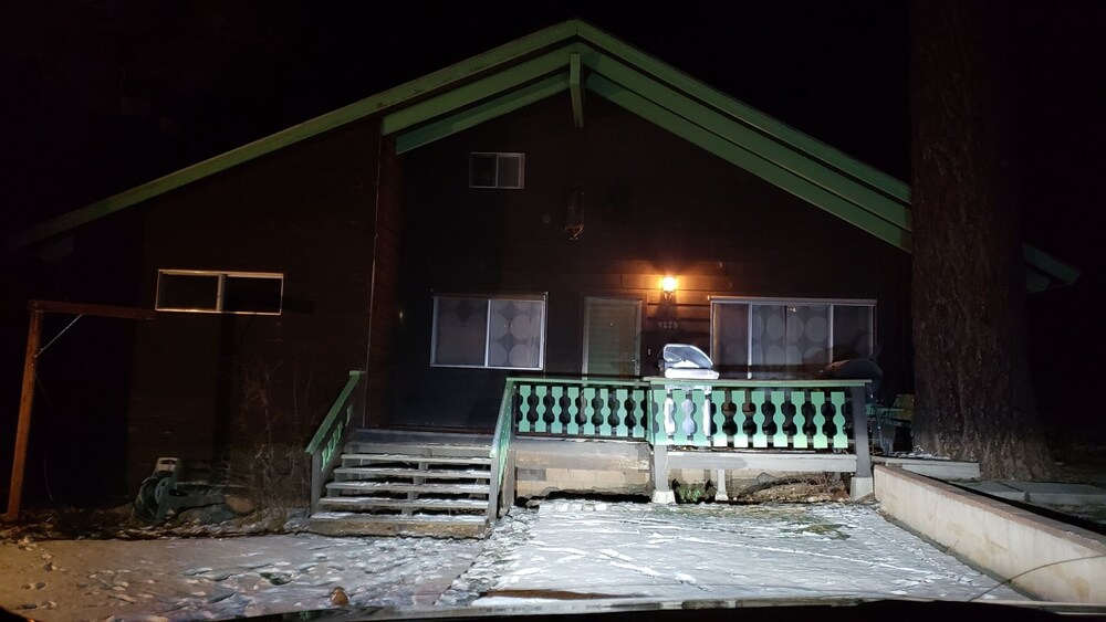 King Size Cabin In The Snowy Woods 2019 Deals Promotions