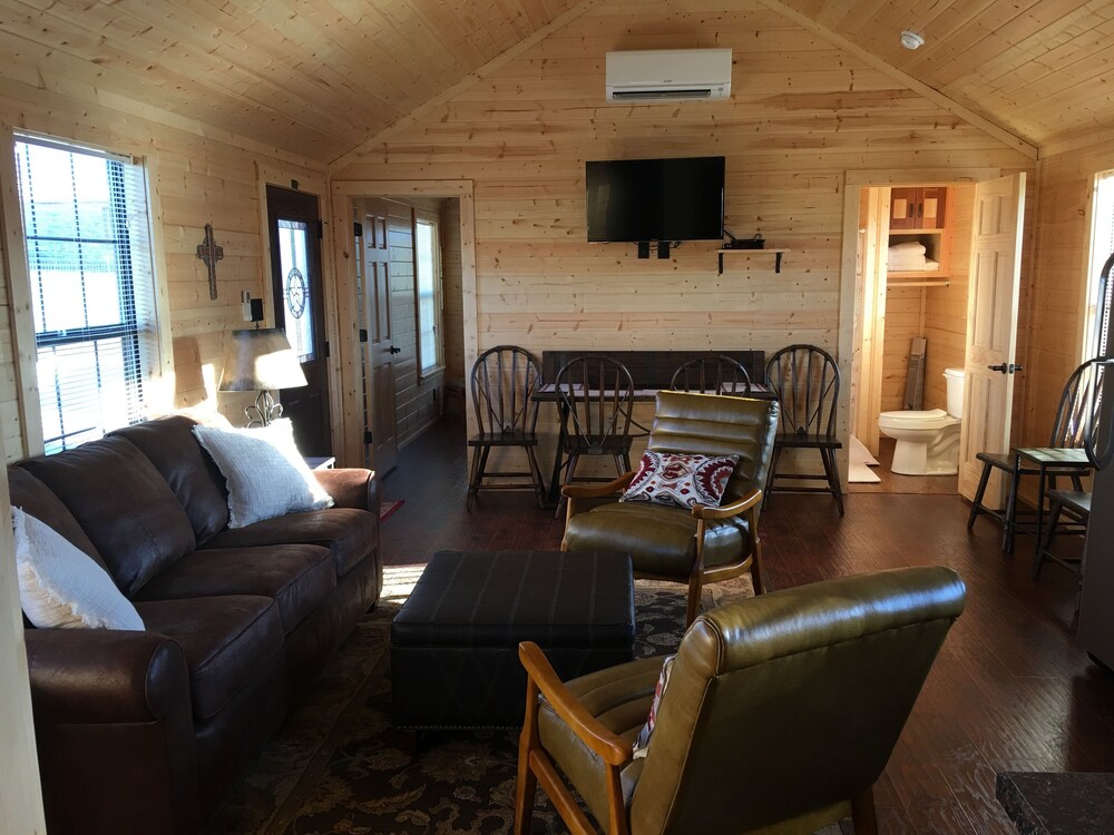 Crooked Creek Ranch Cabin 5 In Hamilton Hotel Rates Reviews On