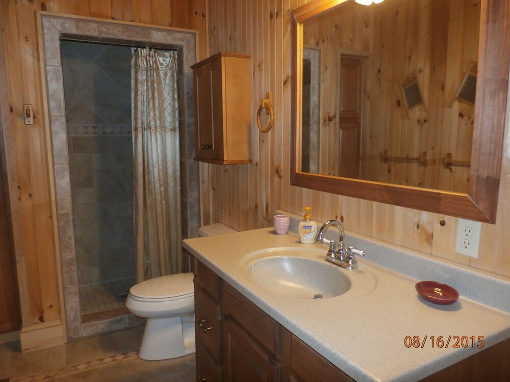 Sugar Plum Cabin - Beautiful Mountain View/Renovated Log Cabin/Kids Ski FREE/ELK