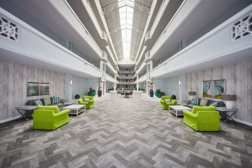 'Wasted Time'  BEACHFRONT & FABULOUS! Beach Set-Up Included March-October!