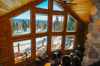 Stunning Log Cabin Close To Lutsen Mountains Skiing Hiking Golf