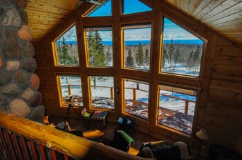 Stunning Log Cabin Close To Lutsen Mountains Skiing Hiking Golf