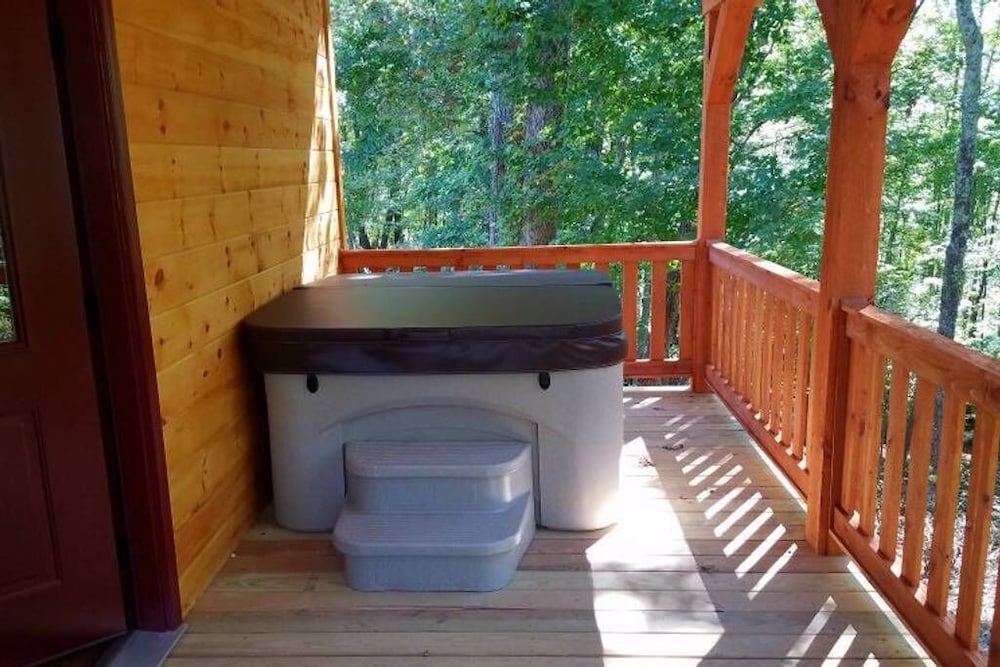 Private Ravine View Luxury Amish Built Cabin The Frontier In