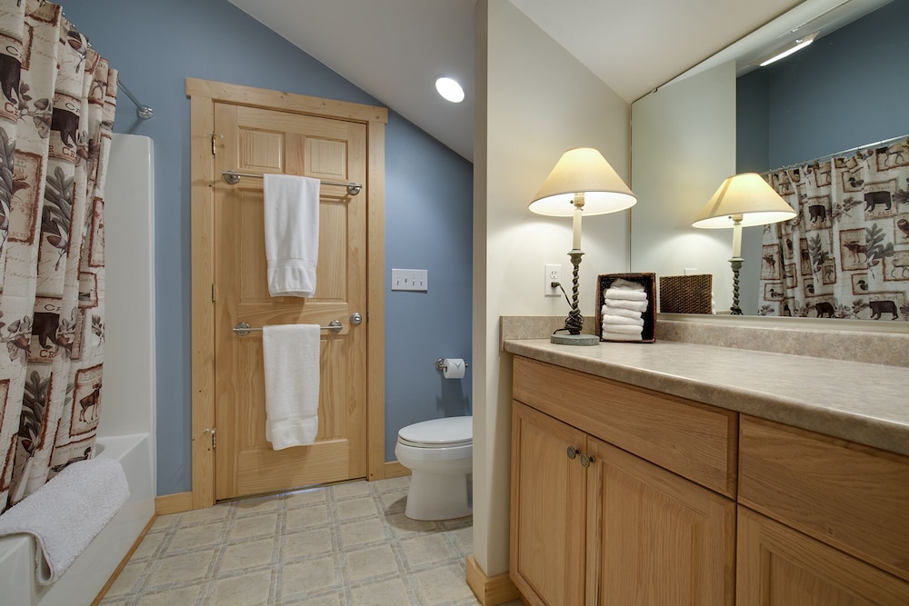 Summer Haven Your Adventure Retreat near Dupont and Pisgah National