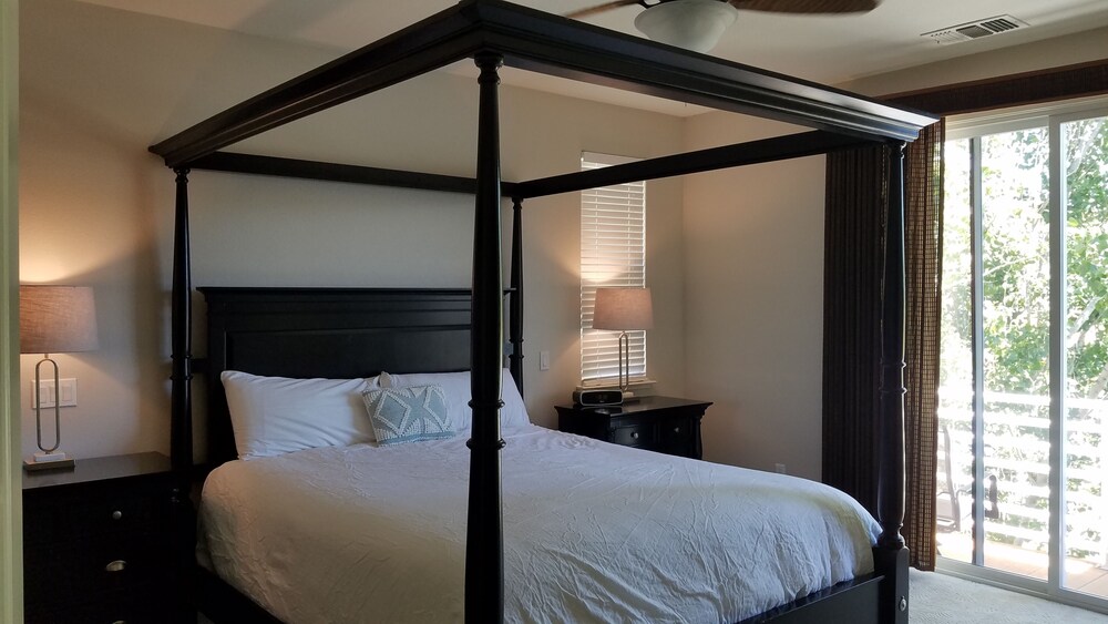 On the Lake at Drifters Marina! Copperopolis Vrbo