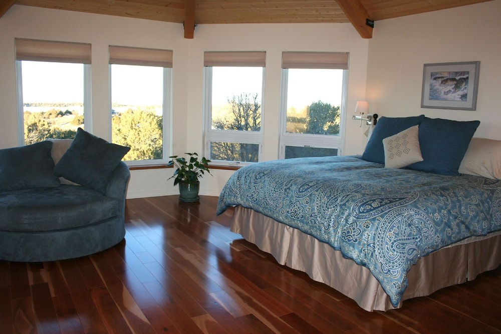 Enchanted Retreat, the perfect getaway retreat in southwest Colorado! Mancos Vrbo