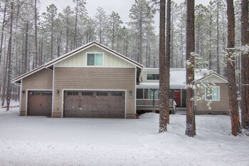 Newly Built Kid Pet Friendly 30 Min From Sunrise Pinetop
