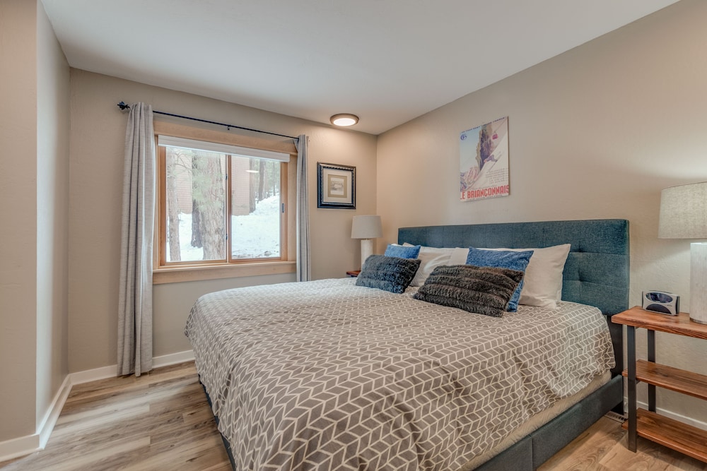 Northstar Ski Trails, Ski In/Ski Out Walk to Village/Rec Center