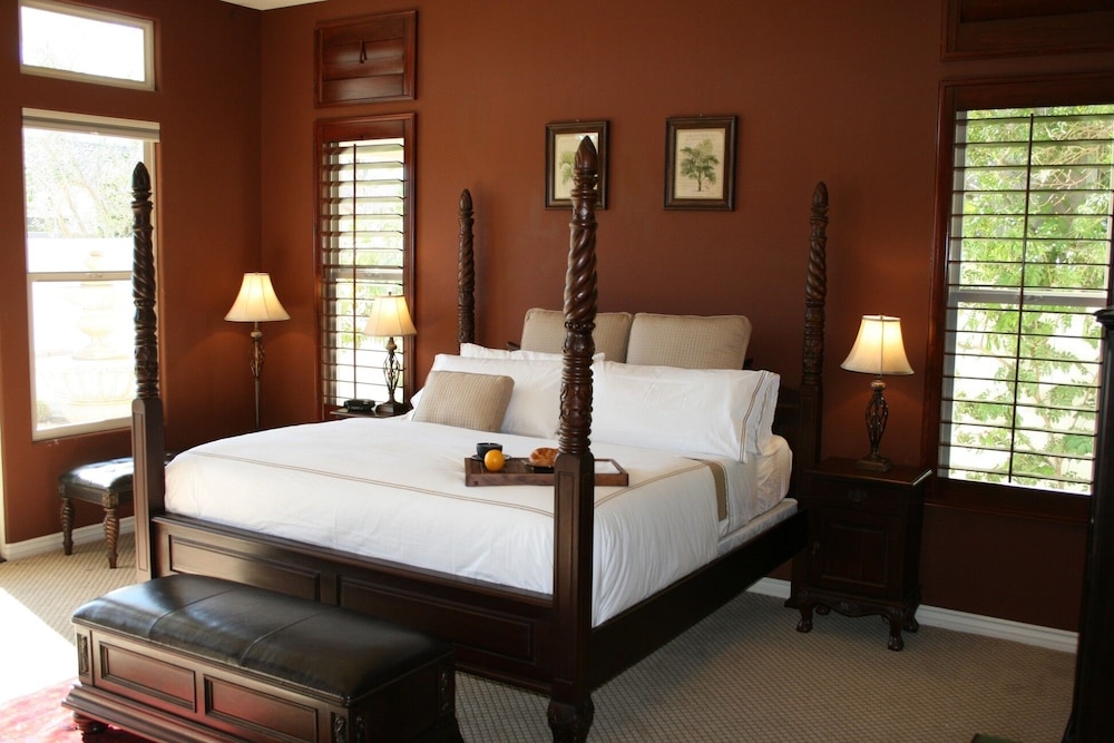 Griffin Ranch Ultra Luxurious, Private Pool, Mature Palmtrees and