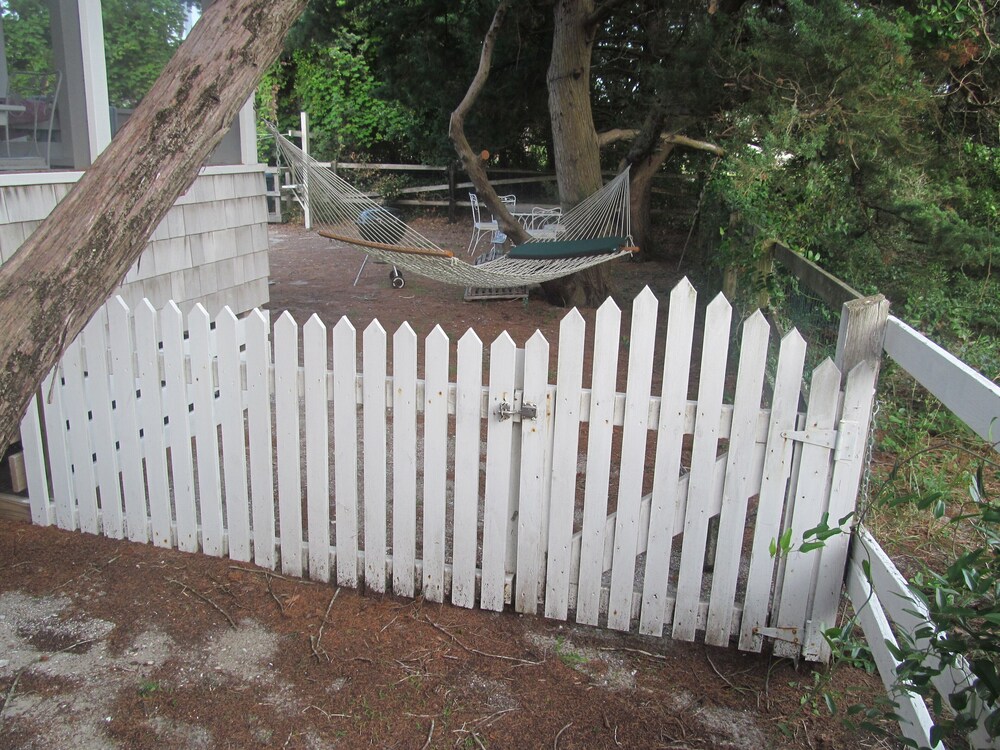 Ocracoke Island: Beautiful Cottage in Village