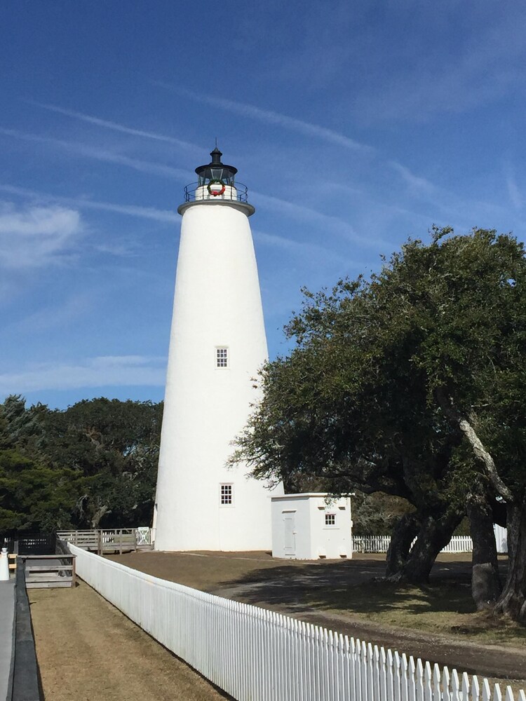 Ocracoke Island: Beautiful Cottage in Village