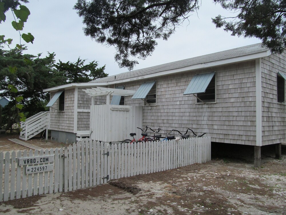 Ocracoke Island: Beautiful Cottage in Village